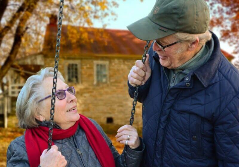 couple on swing